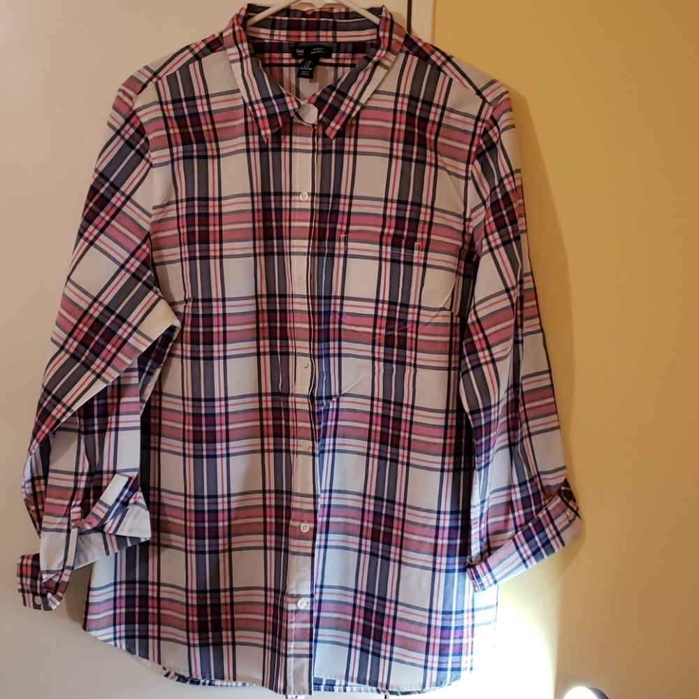 Women's button dwn Gap shirt sz XL